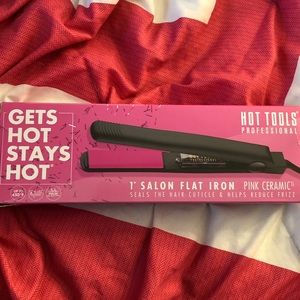 NWOT Hot Tools Flat Iron